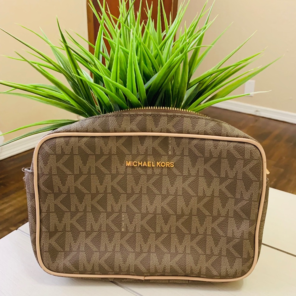 Michael Kors Crossbody